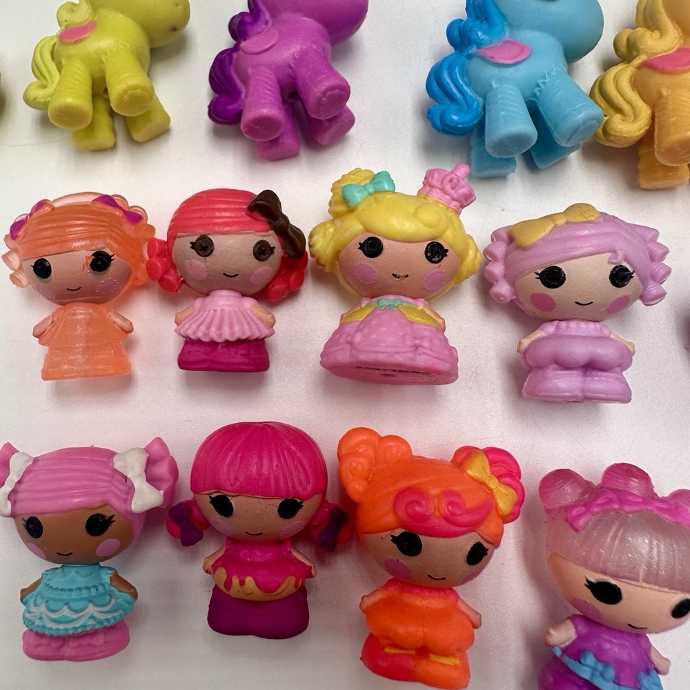 Lalaloopsy Tinies Mini Dolls & Pets Lot of 15 Figures 8 Dolls And 7 Pets - Picture 3 of 7